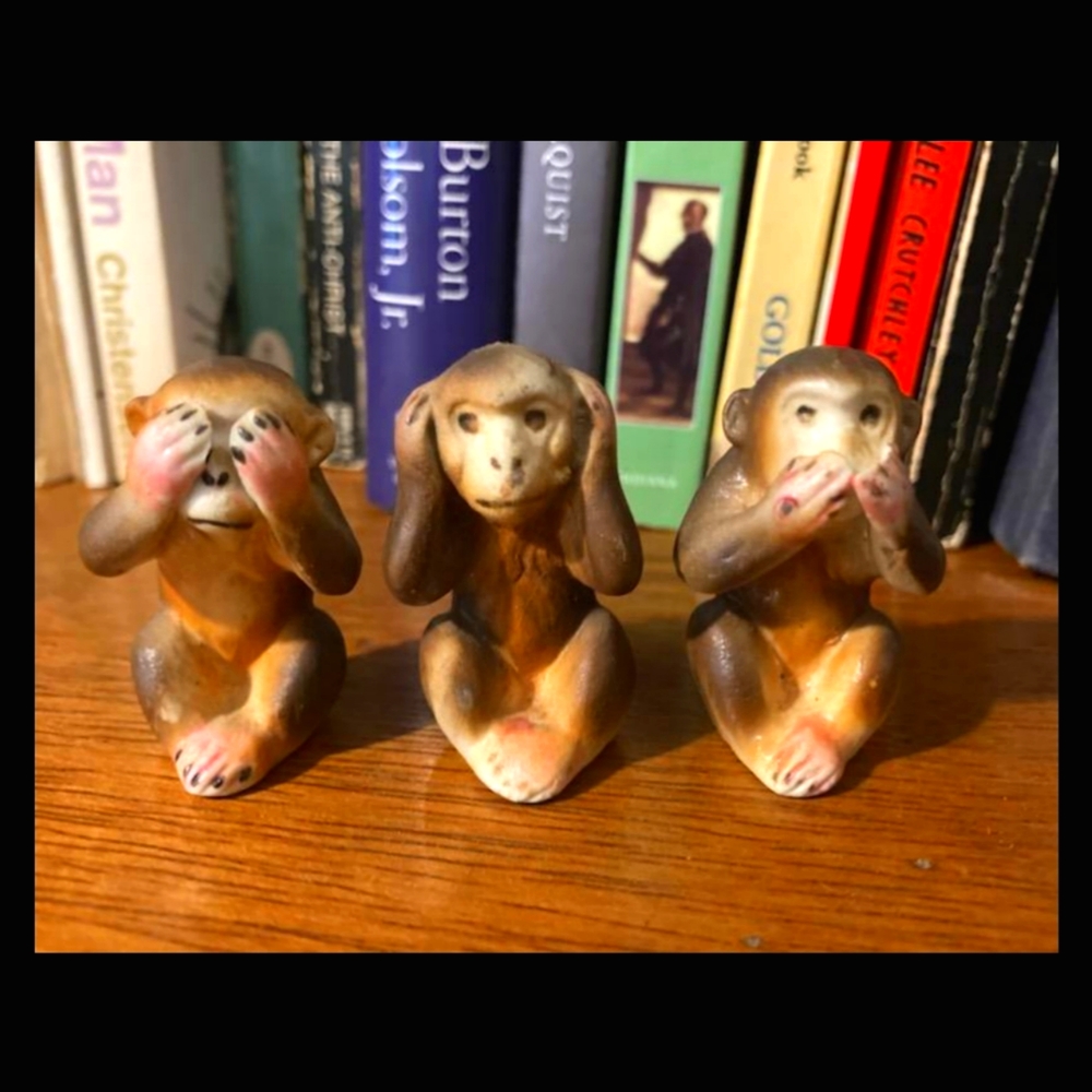Vintage Set of 3 Porcelain Monkeys "See No, Hear No, Speak No Evil"